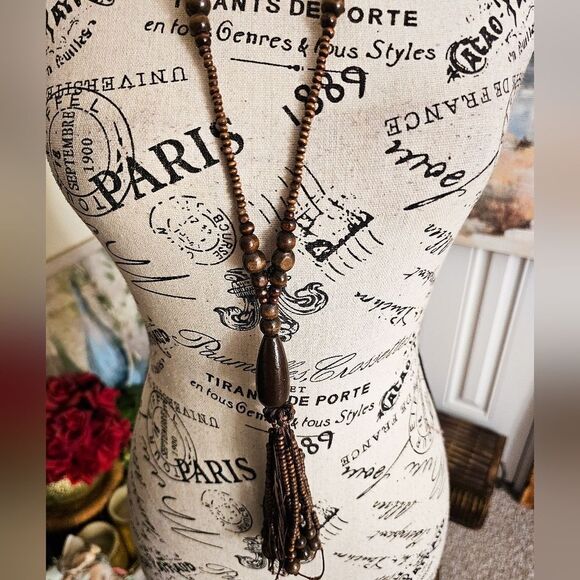 New Wood Beaded Tassel Detail Lightweight Statement Necklace. 24" - Picture 1 of 15